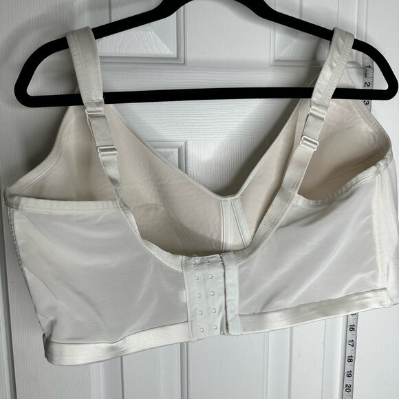 Cacique lightly lined back smoother no wire Comfortable bra 44H ivory color - Picture 4 of 4